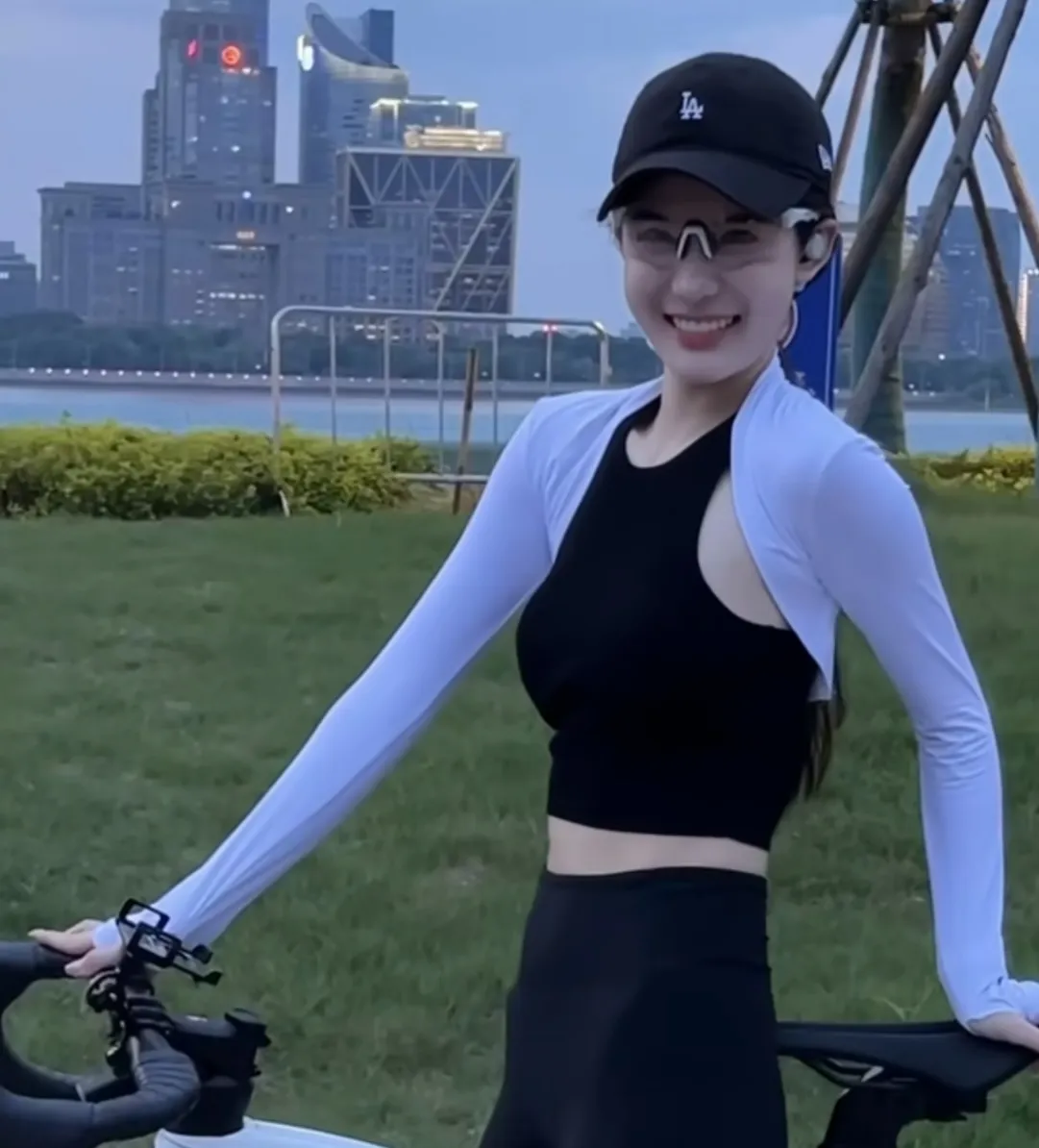 在香港89号等你的头像-青争开放社区